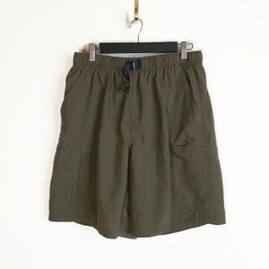 Nike ACG Mens Olive Green Athletic Shorts size L Hiking Outdoors